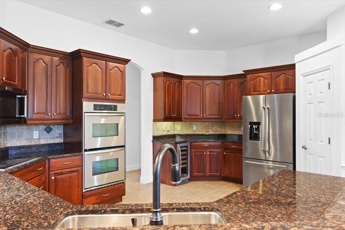 5994 SEMINOLE WOODS DRIVE