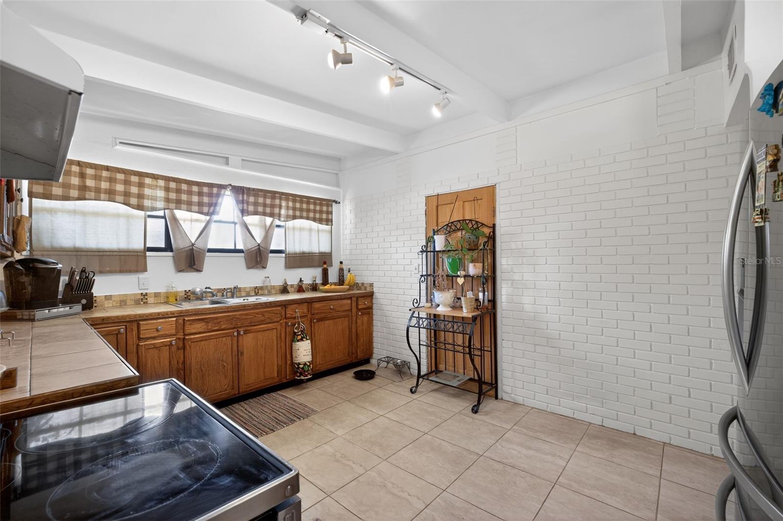 CLAIR MEL CITY UNIT 3 - Residential