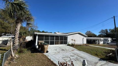 Photo of 15317 Old Chisholm Trail, Eustis, FL 32726 (MLS # O6385554)