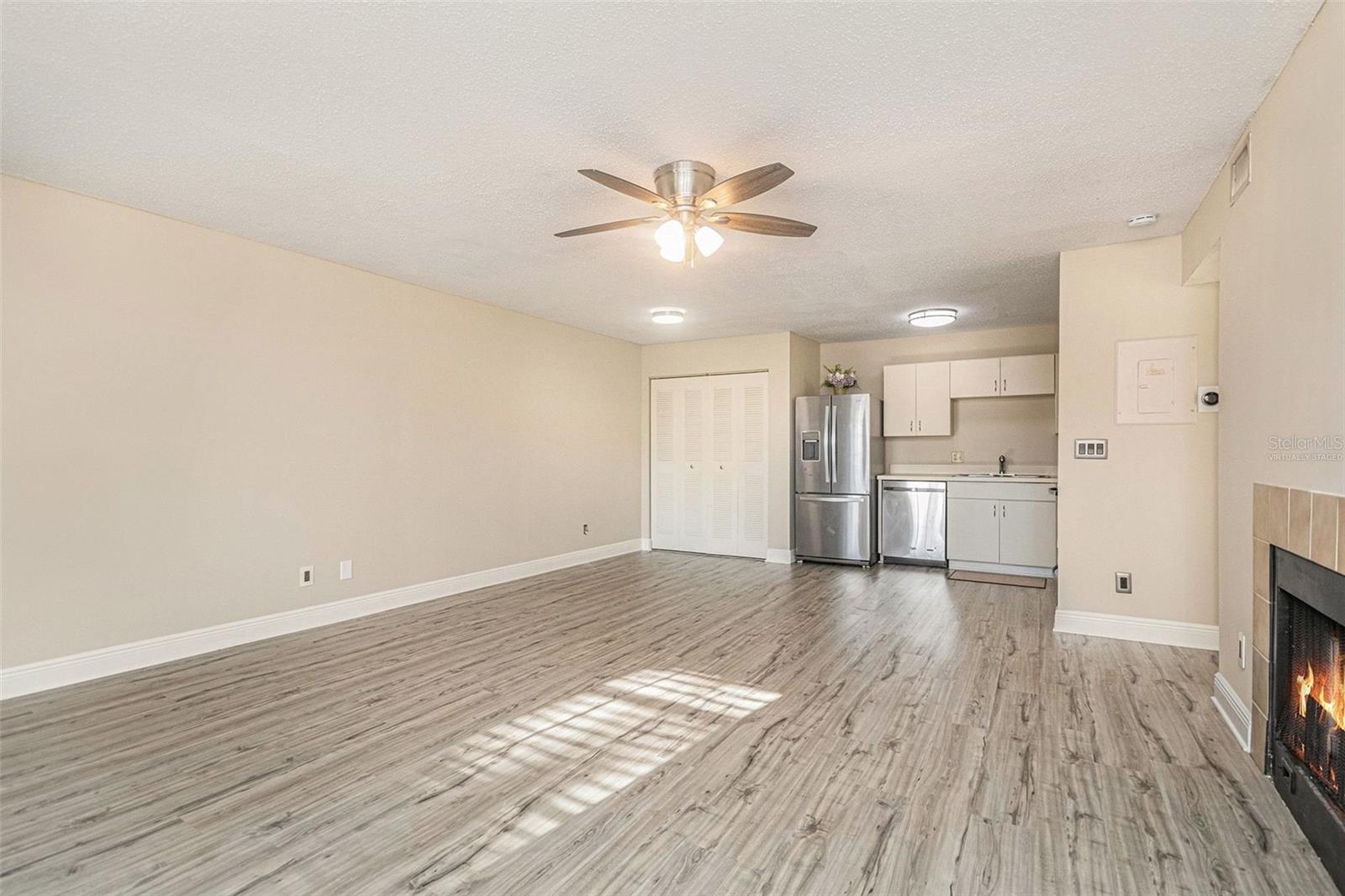 LAKEWOOD PARK A CONDOMINIUM - Residential