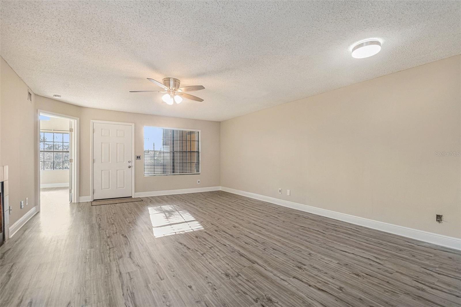 315 LAKEPOINTE DRIVE 104