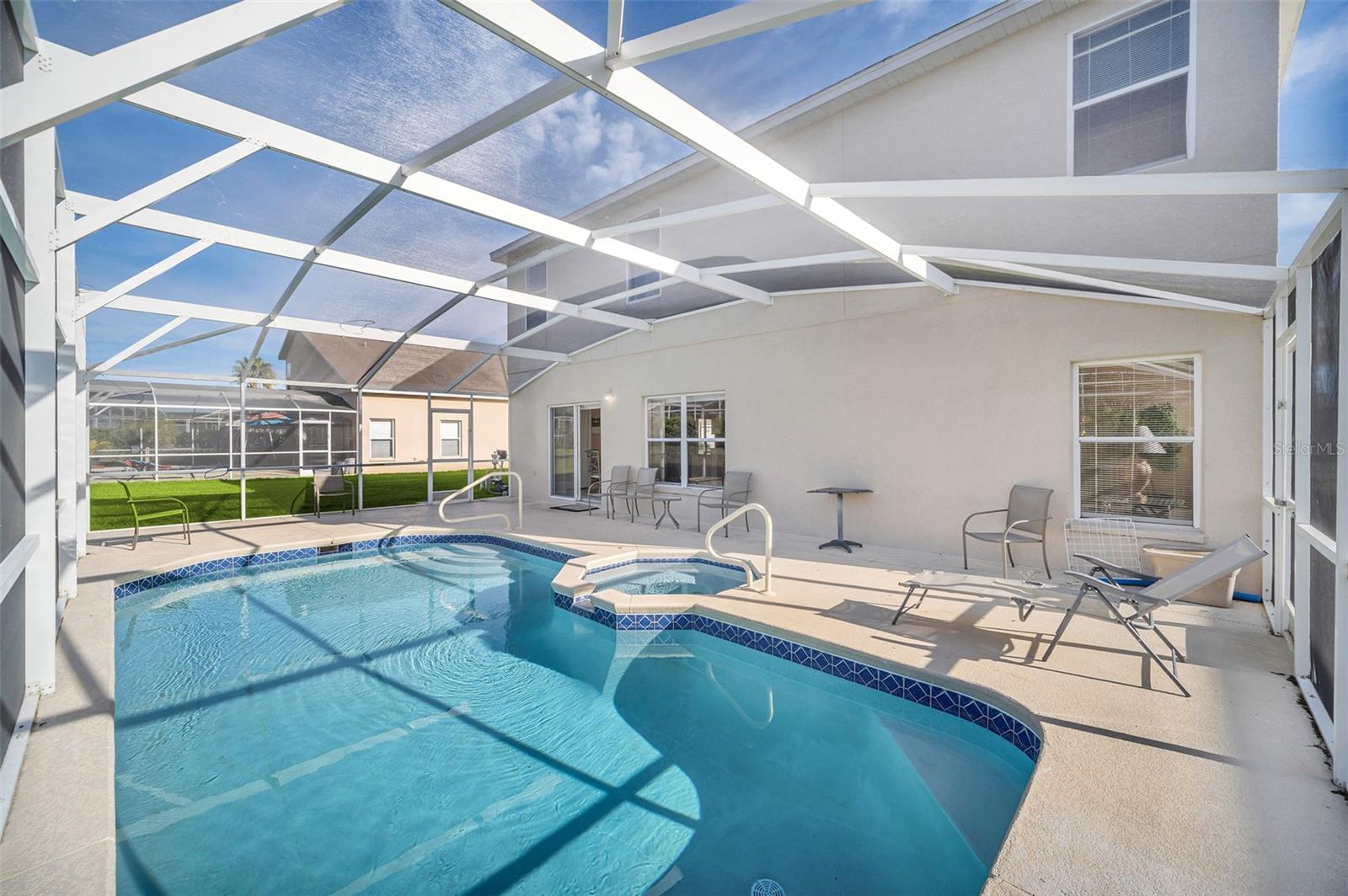 HAMPTON ESTATES - Residential Lease