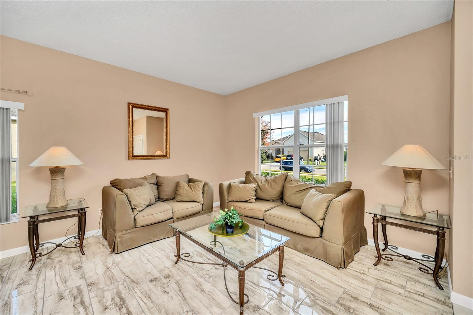 HAMPTON ESTATES - Residential Lease