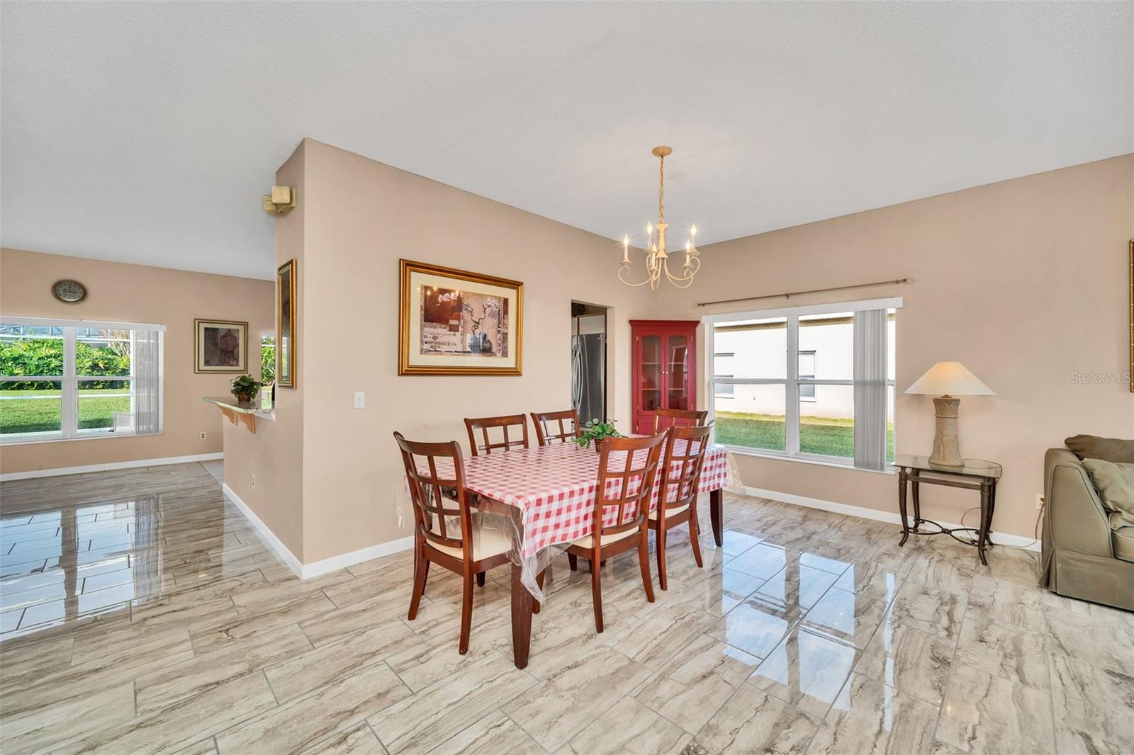 HAMPTON ESTATES - Residential Lease