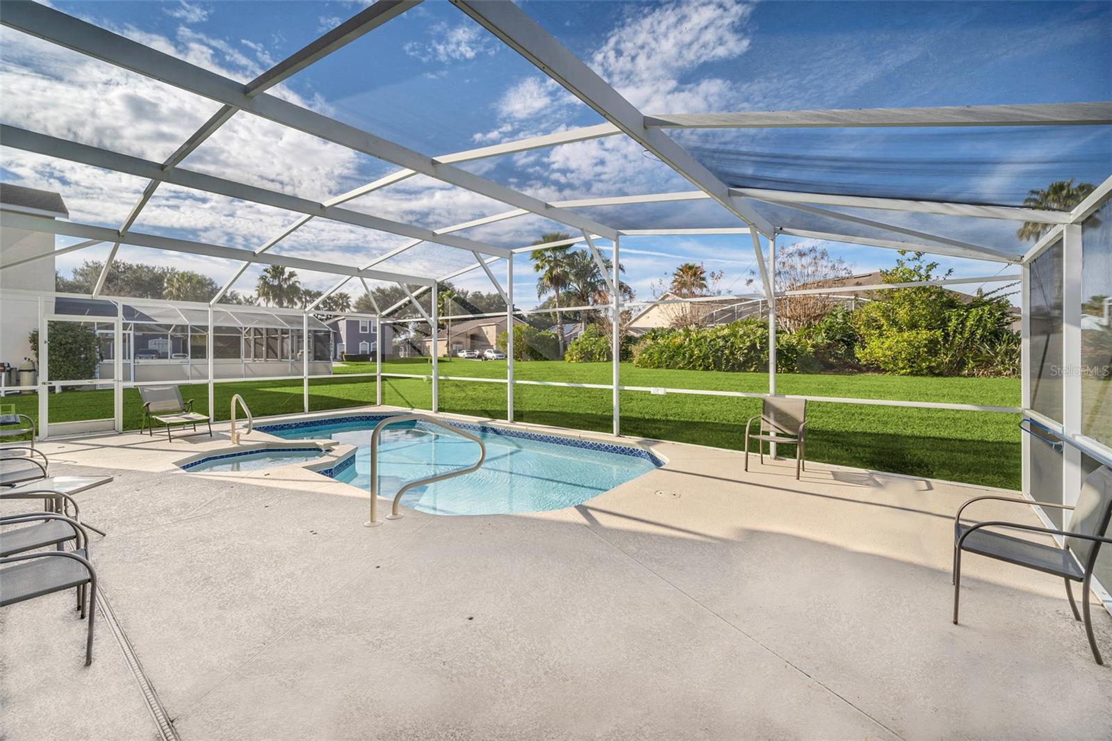 HAMPTON ESTATES - Residential Lease