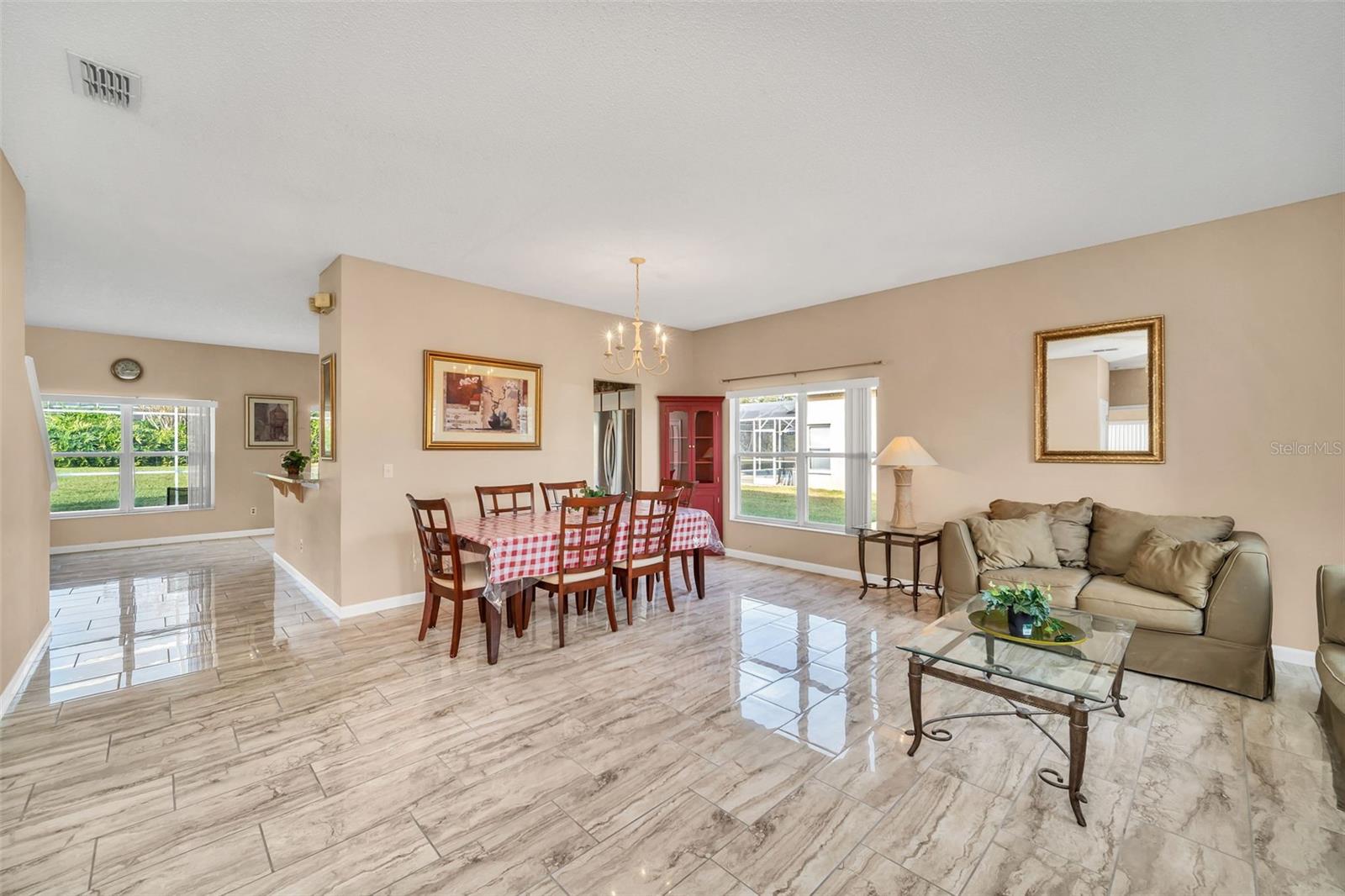 HAMPTON ESTATES - Residential Lease