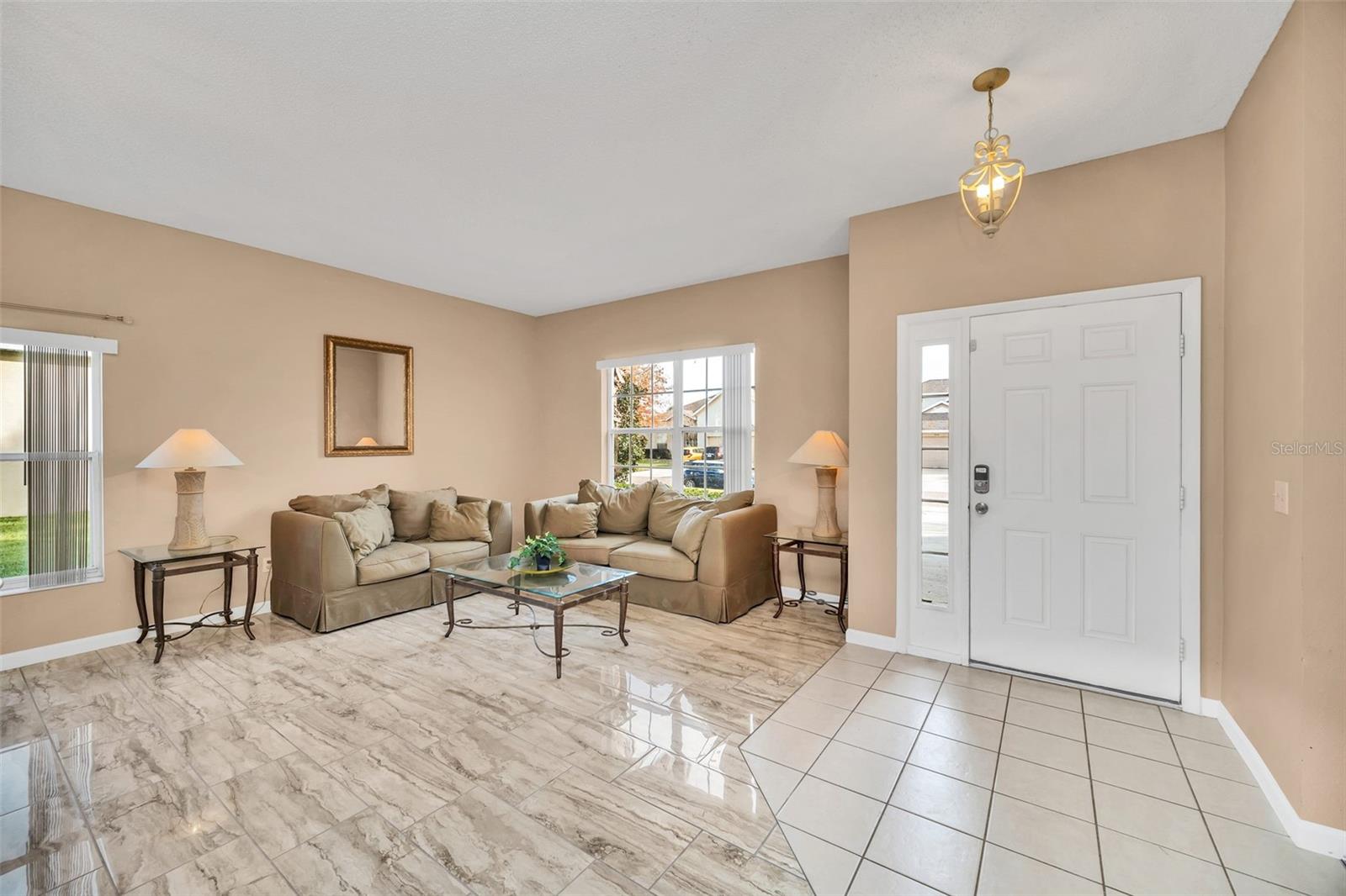 HAMPTON ESTATES - Residential Lease