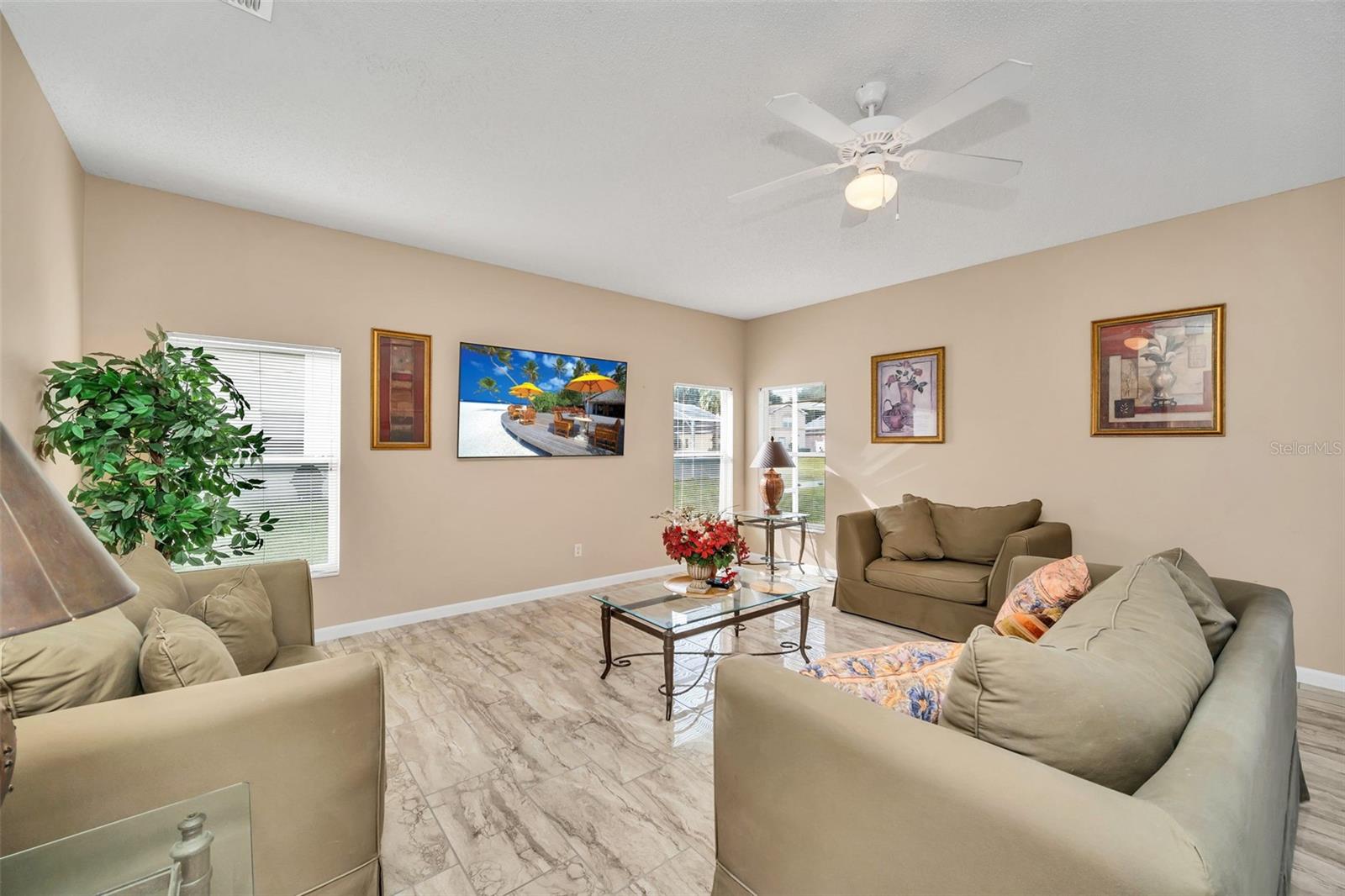 HAMPTON ESTATES - Residential Lease