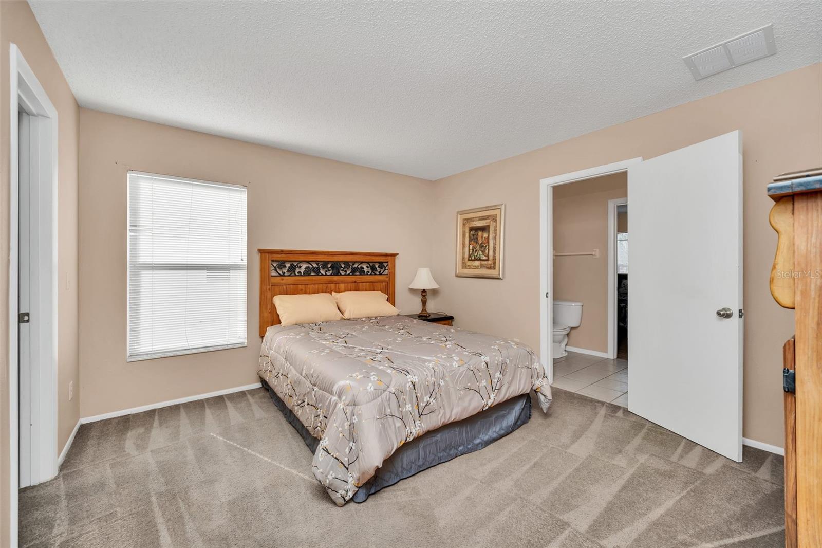 HAMPTON ESTATES - Residential Lease