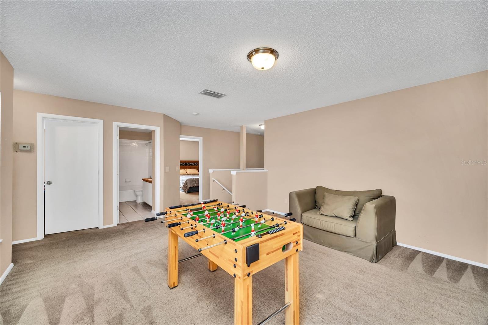 HAMPTON ESTATES - Residential Lease