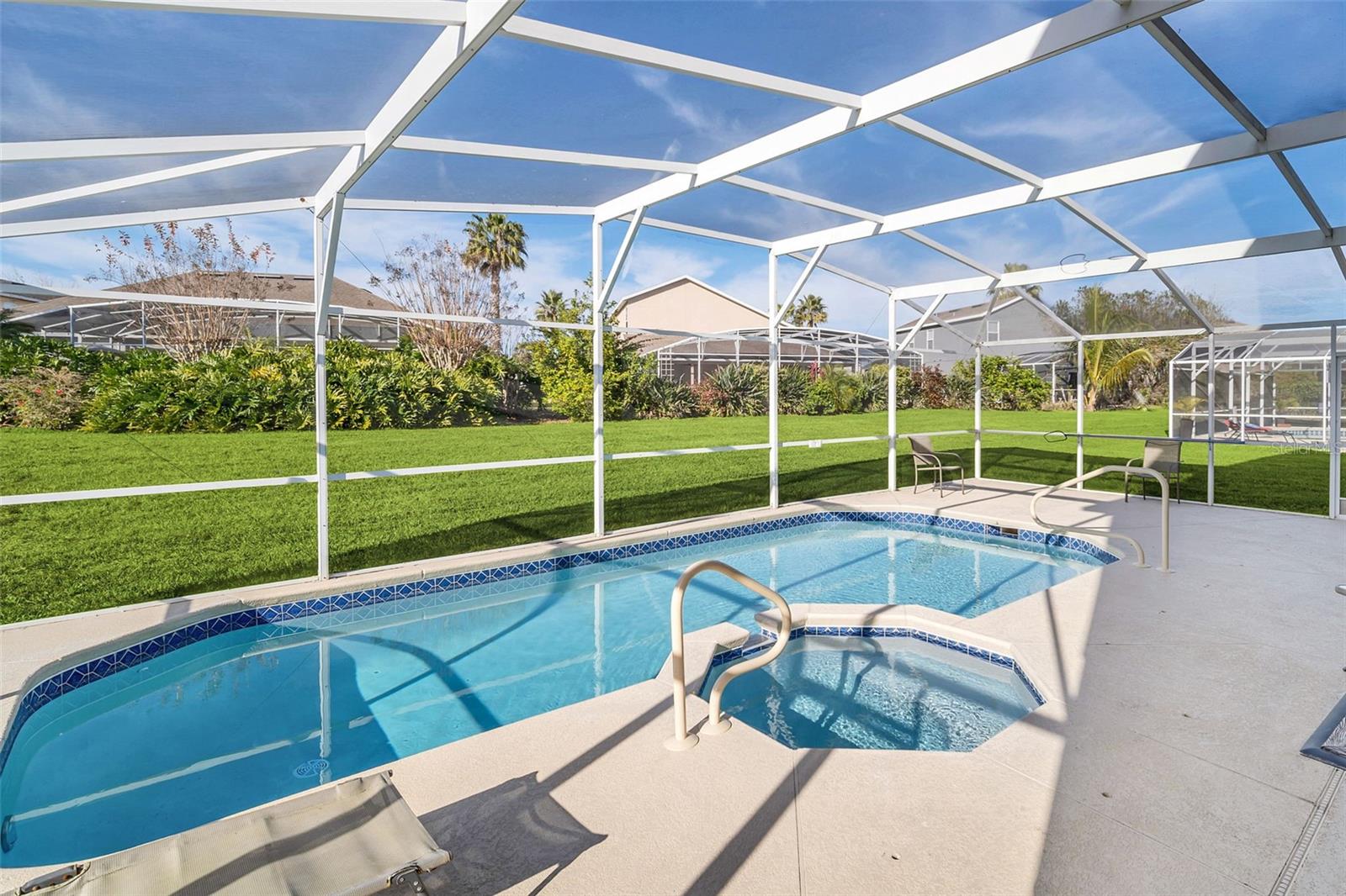 HAMPTON ESTATES - Residential Lease