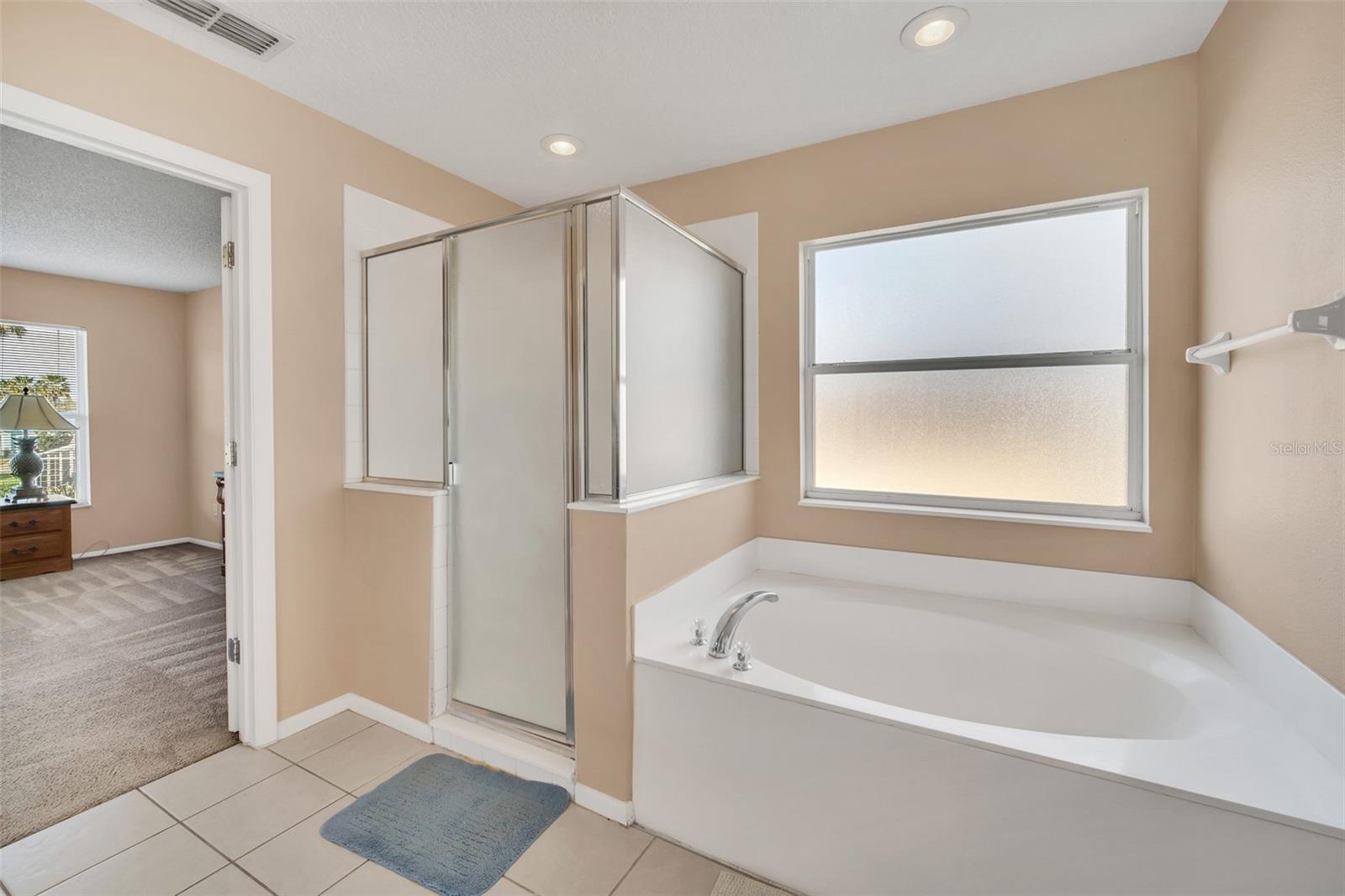 HAMPTON ESTATES - Residential Lease