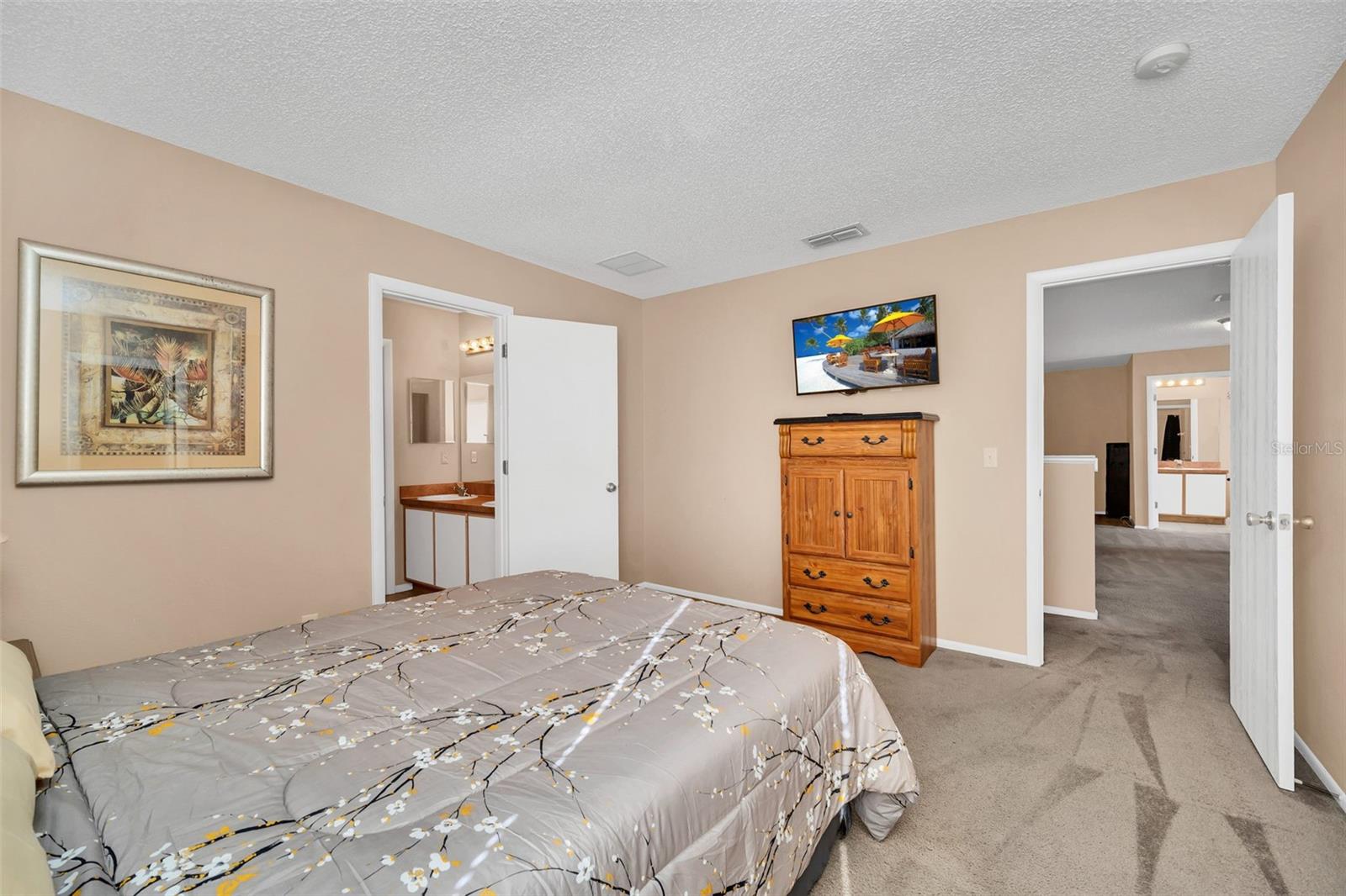 HAMPTON ESTATES - Residential Lease