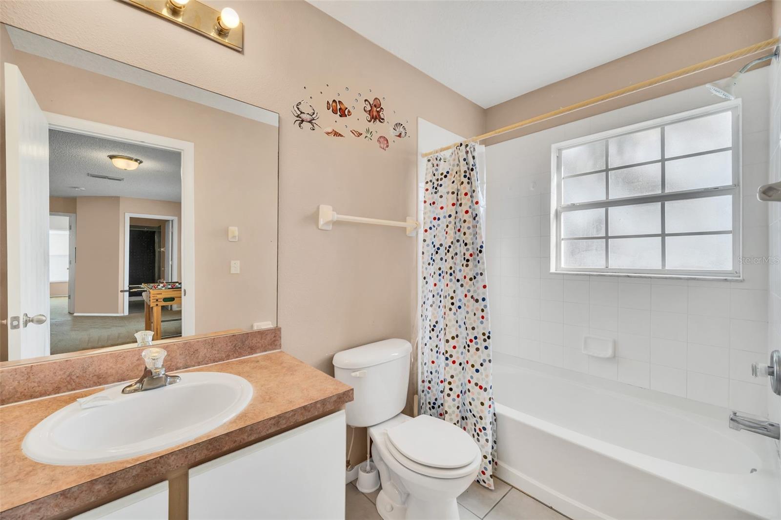 HAMPTON ESTATES - Residential Lease