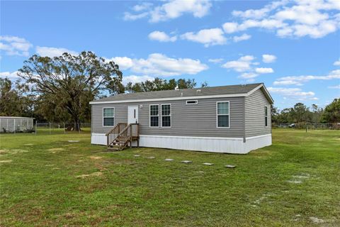 A home in LAKELAND