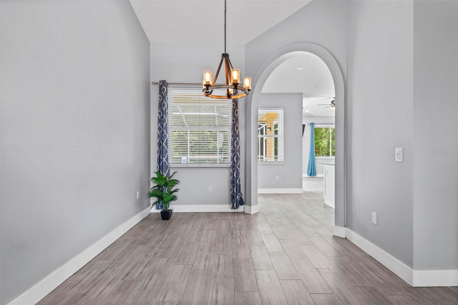 2498 SADDLEWOOD LANE