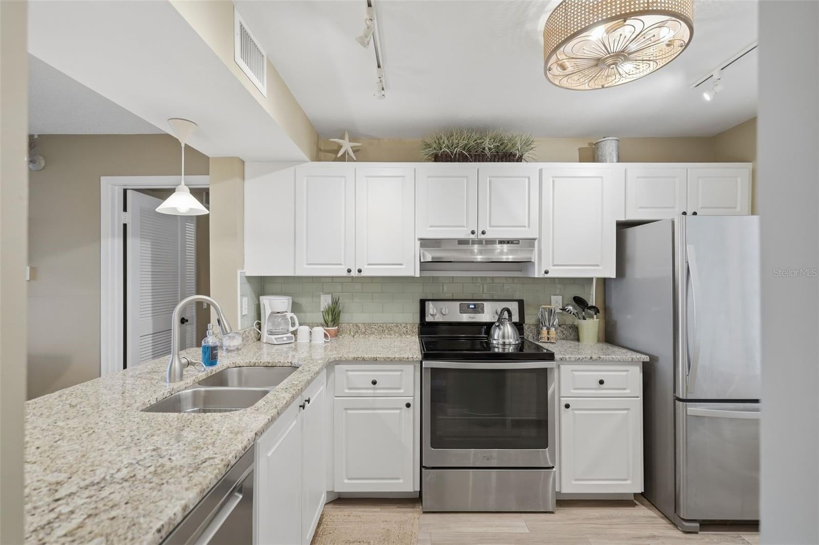 6104 PALMA DEL MAR BOULEVARD S 112