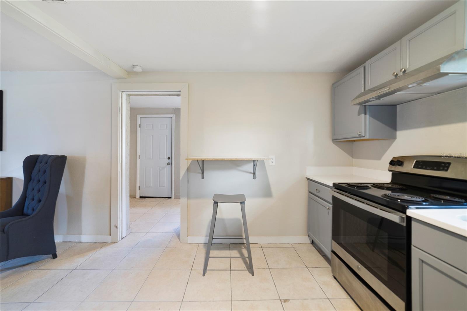 MIDWAY - Residential Lease