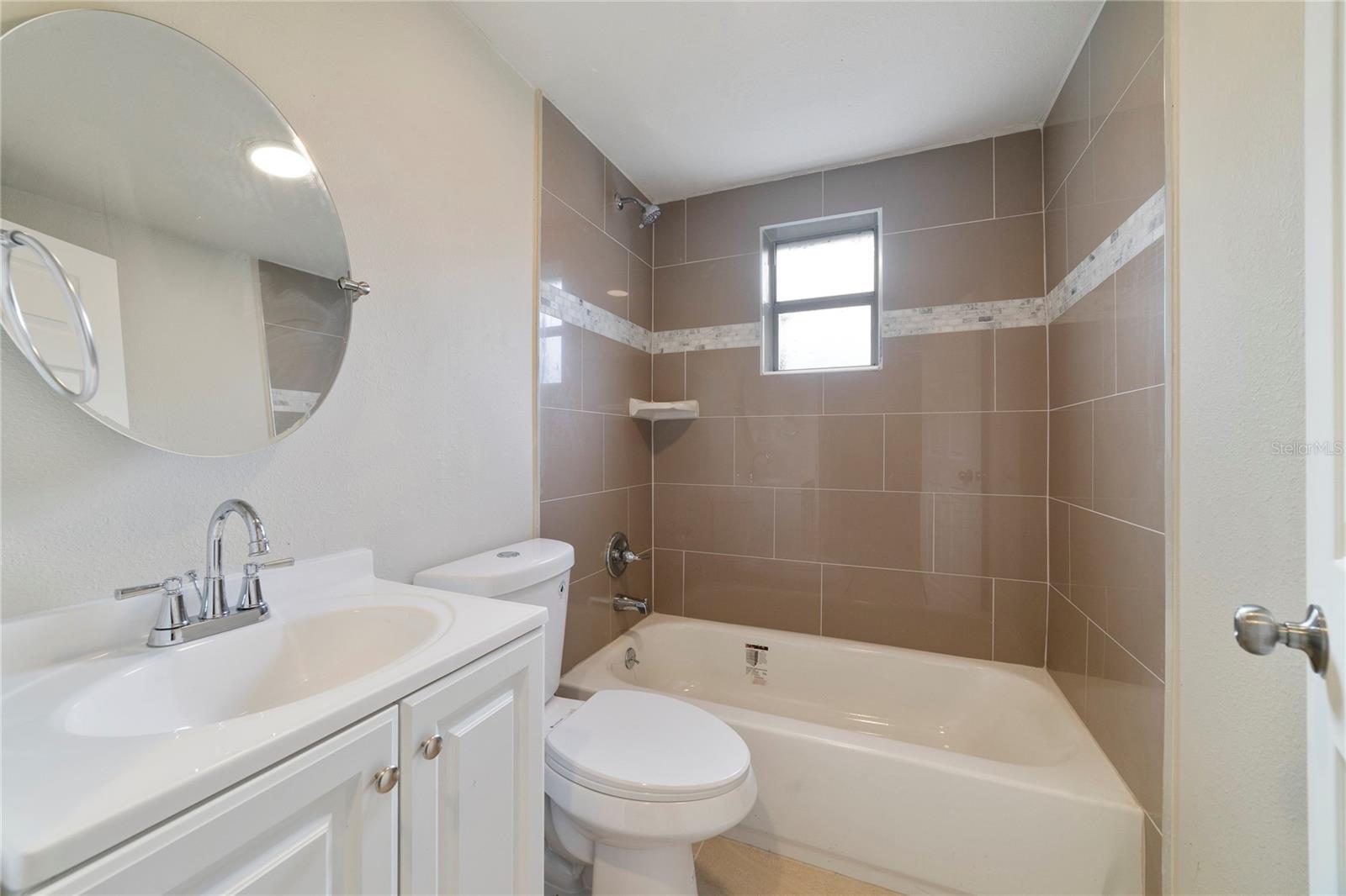 MIDWAY - Residential Lease