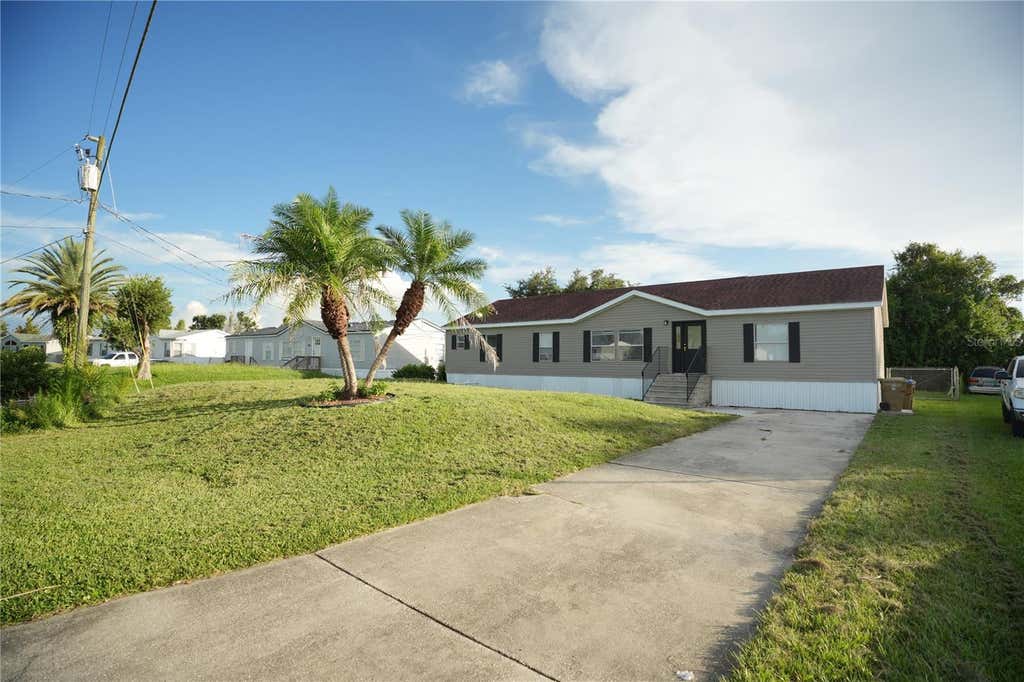 Photo of 1124 Dara Cay Drive, Kissimmee, FL 34741 (MLS # S5155459)