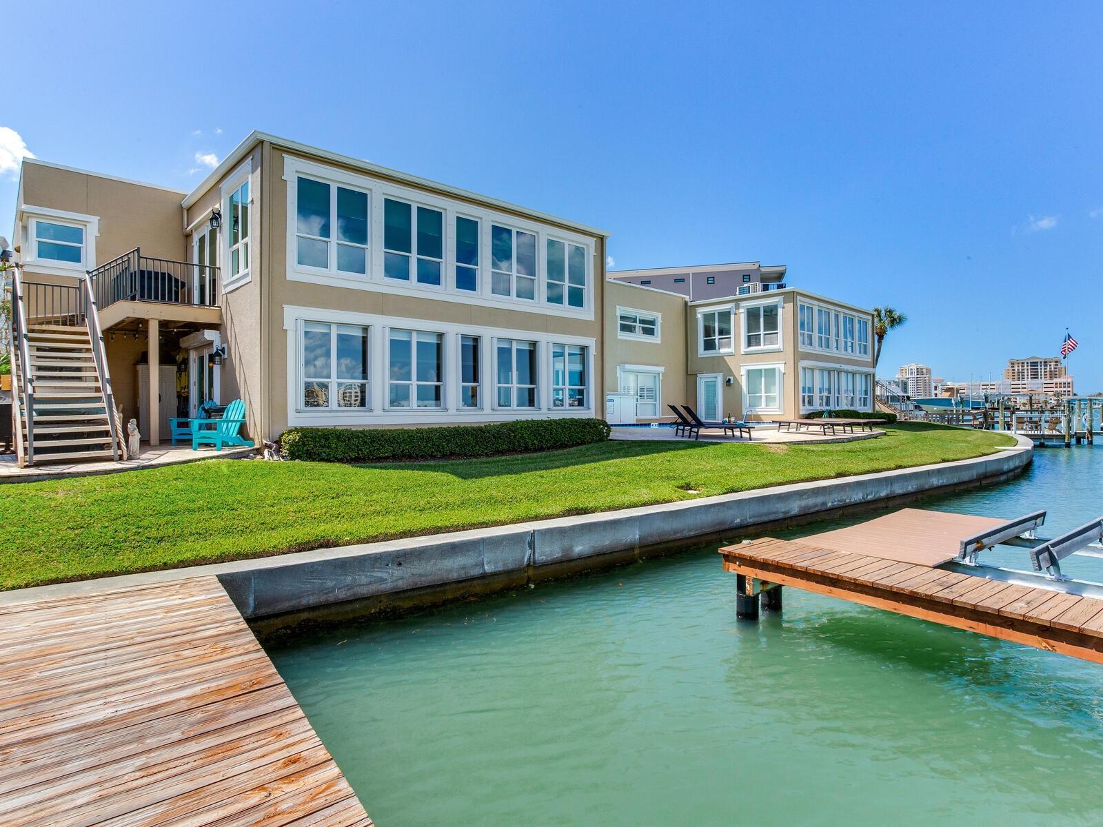 210 DOLPHIN POINT CONDO - Residential