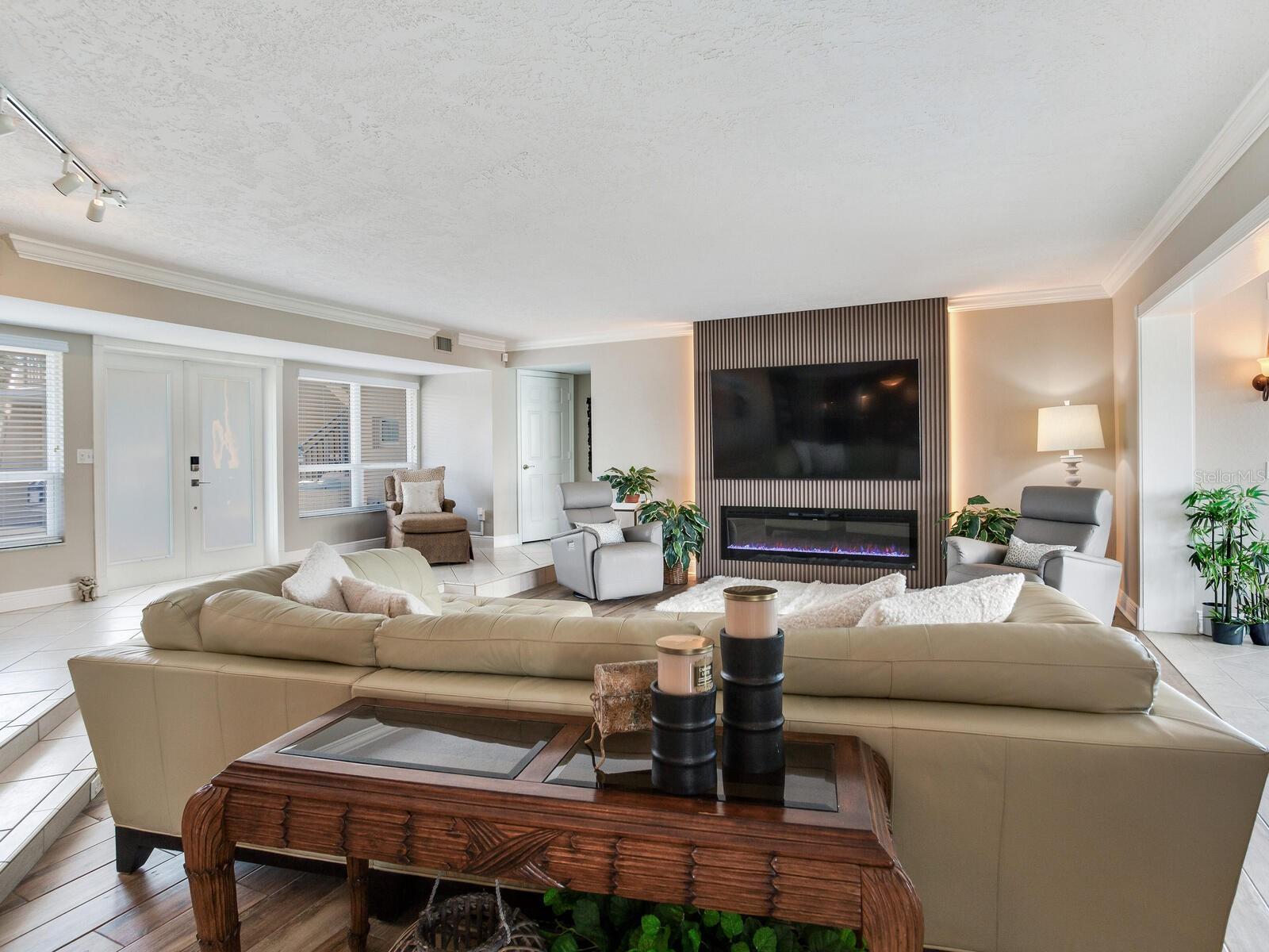 210 DOLPHIN POINT CONDO - Residential