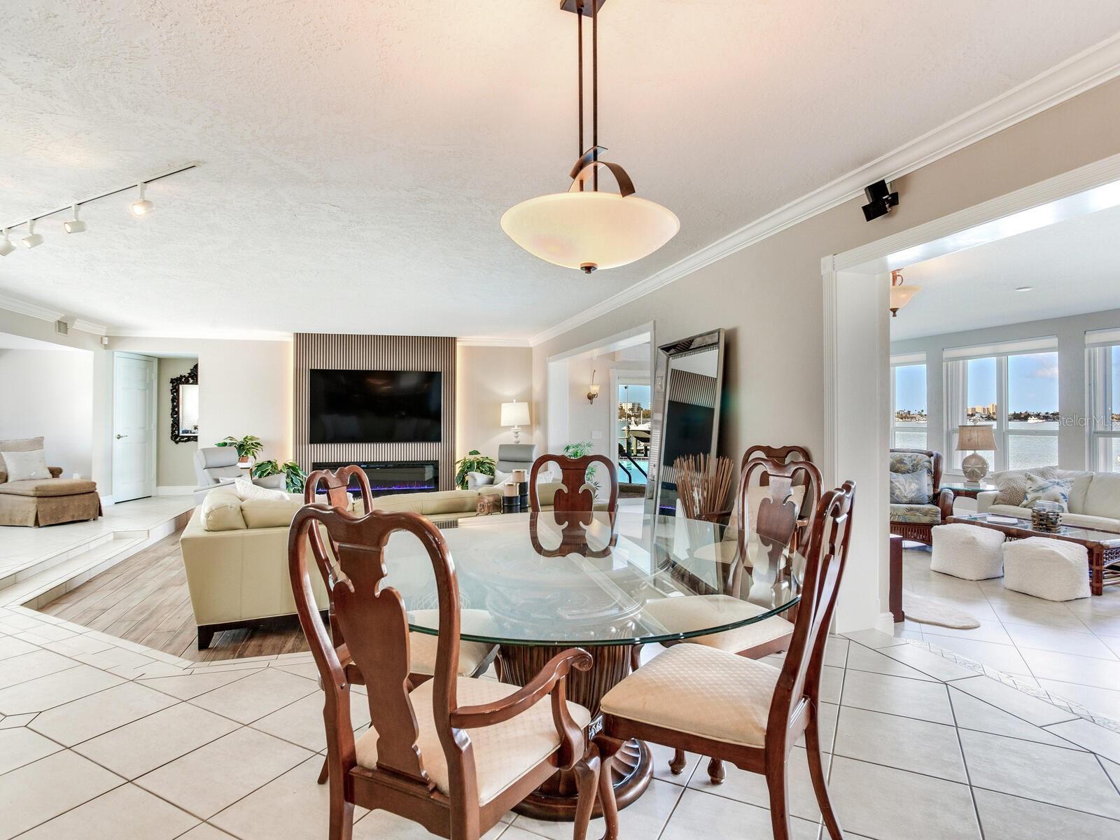 210 DOLPHIN POINT CONDO - Residential