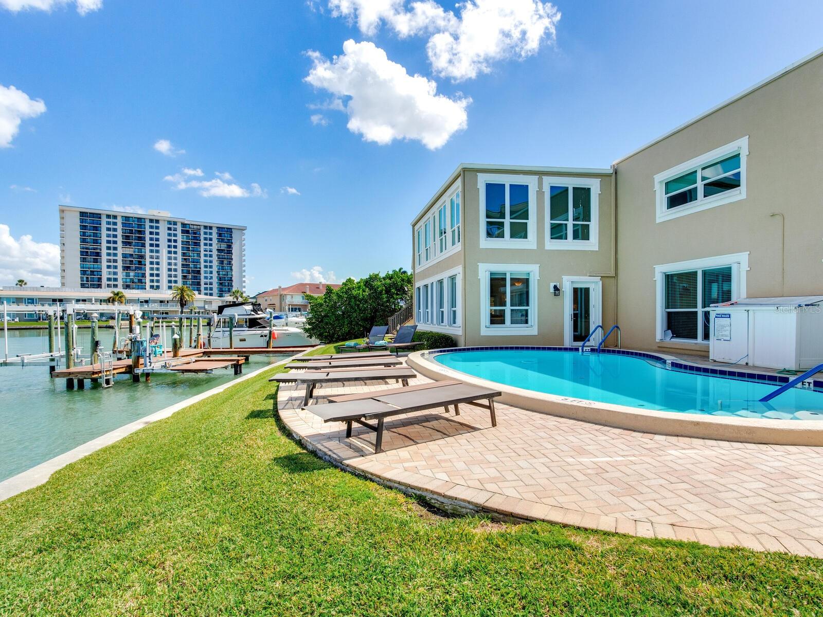 210 DOLPHIN POINT CONDO - Residential