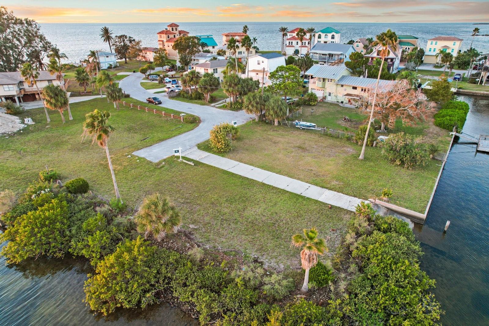 DRIFTWOOD ISLES SUB - Land