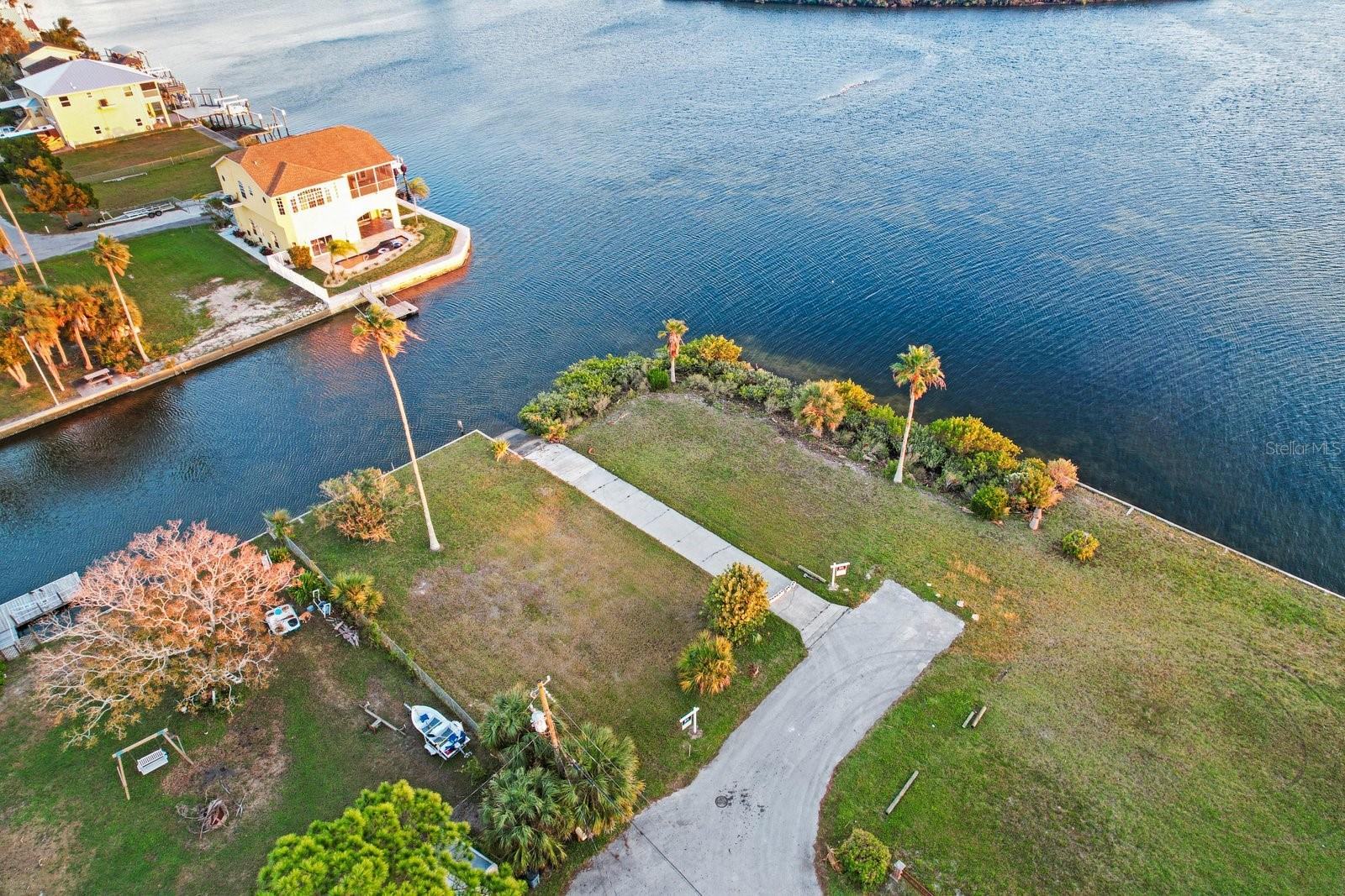 DRIFTWOOD ISLES SUB - Land