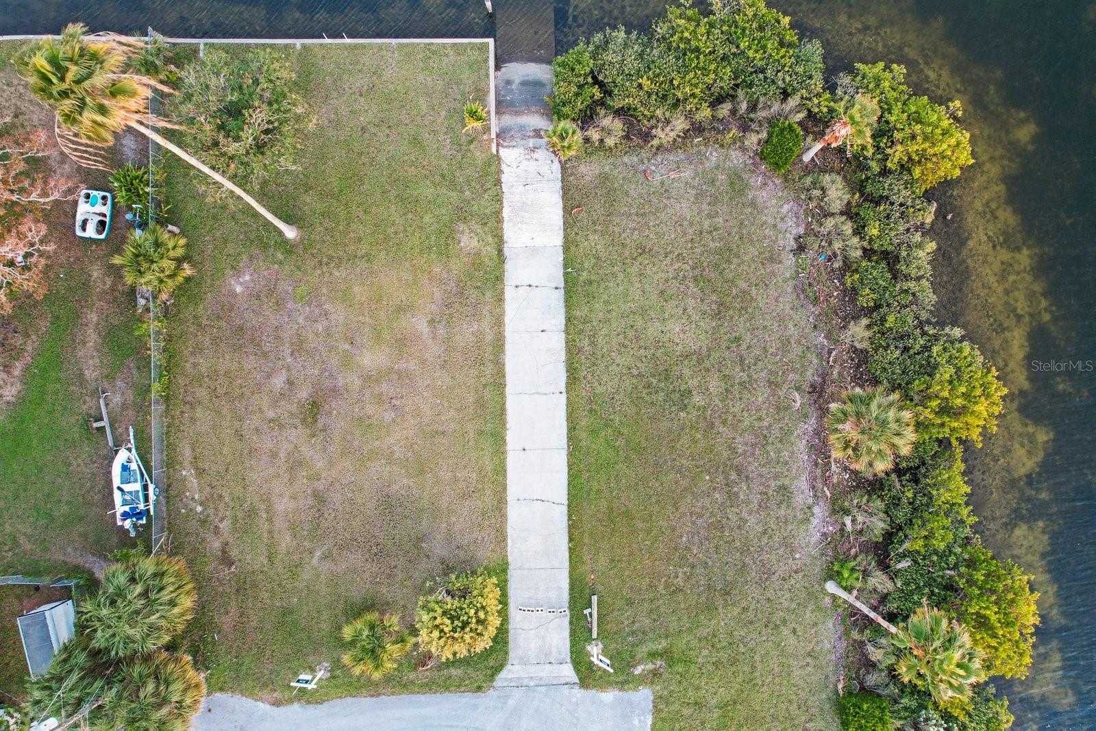 DRIFTWOOD ISLES SUB - Land