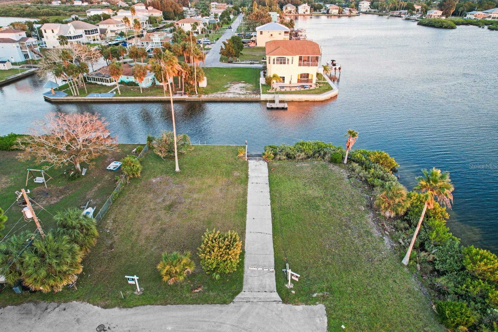 DRIFTWOOD ISLES SUB - Land