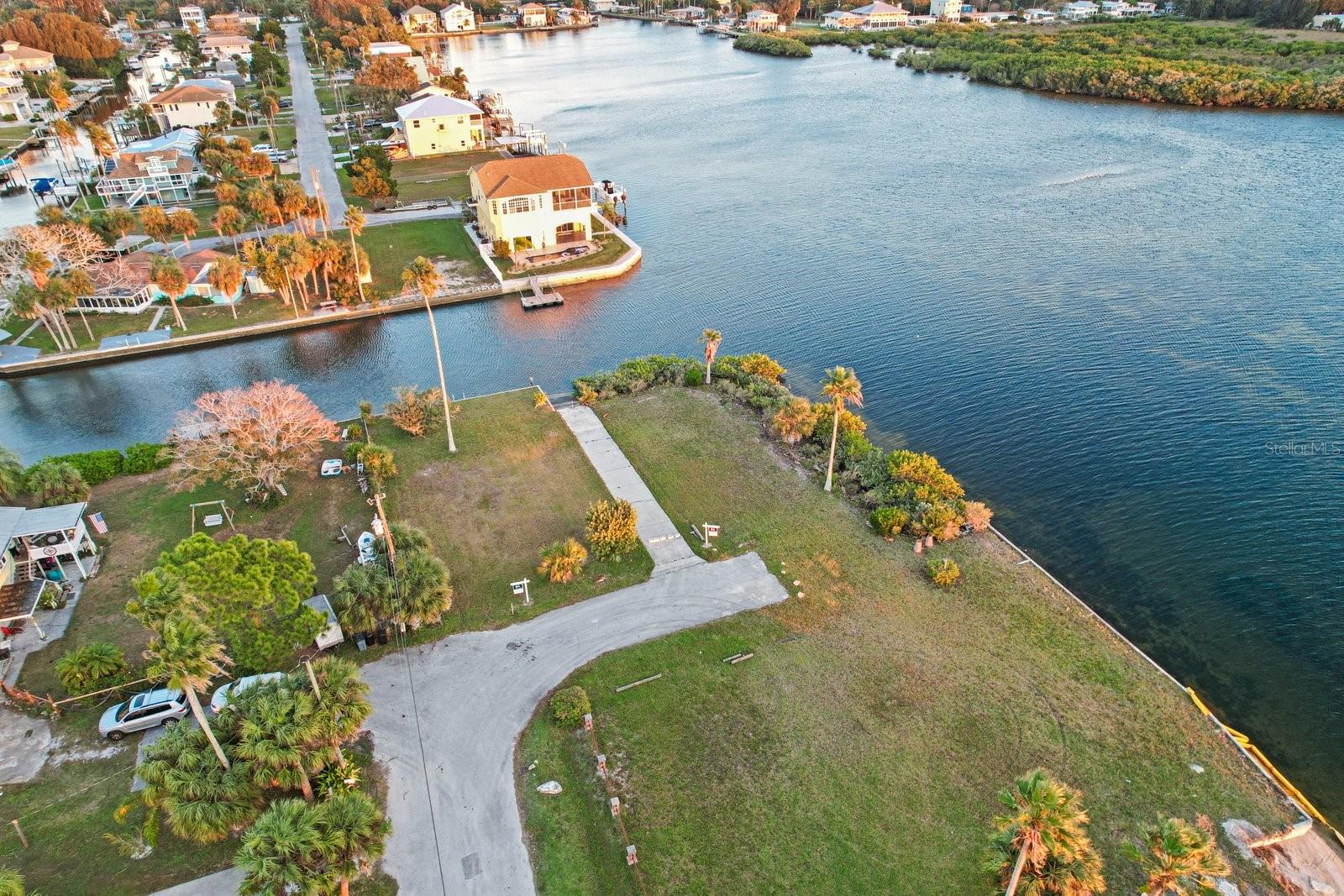 DRIFTWOOD ISLES SUB - Land