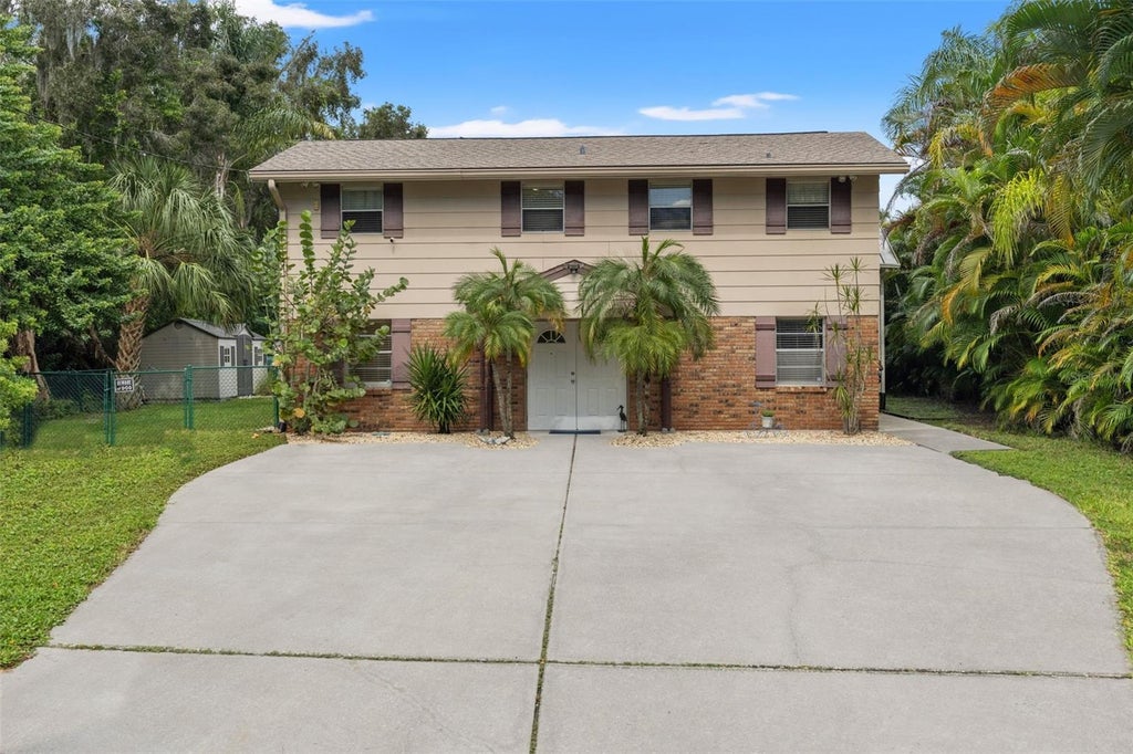 Photo of 13 Freshwater Dr, Palm Harbor, FL 34684 (MLS # TB8559482)