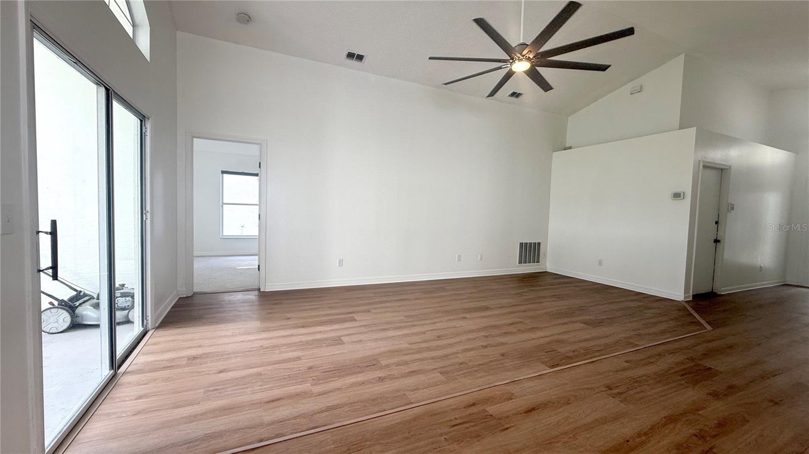 HUNTERS CREEK TR 430A PH 01 - Residential Lease