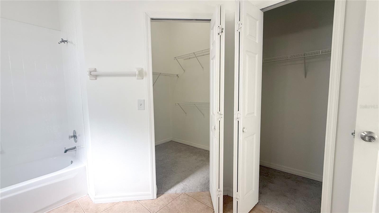 HUNTERS CREEK TR 430A PH 01 - Residential Lease