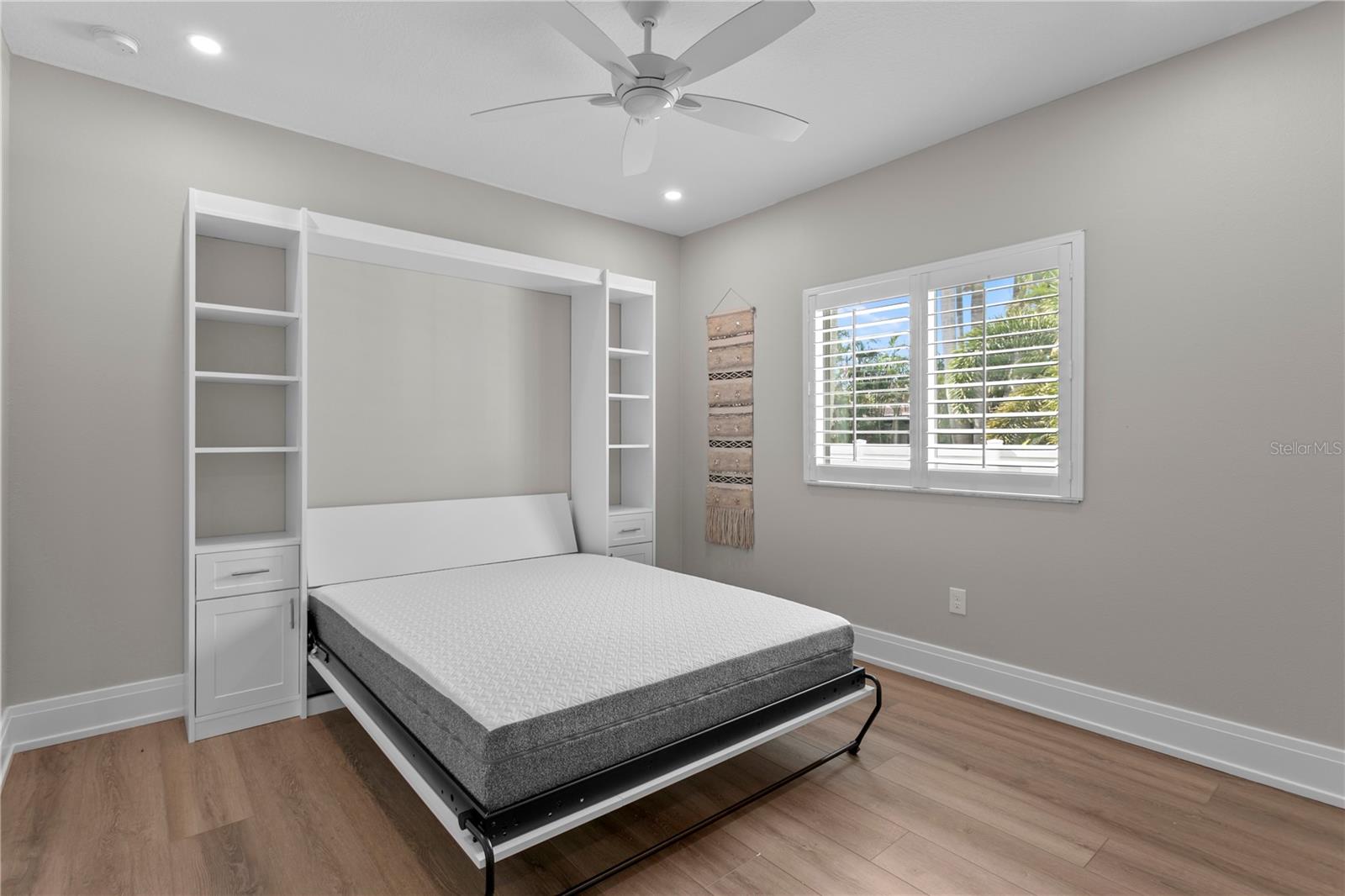 SNELL ISLE BRIGHTBAY - Residential