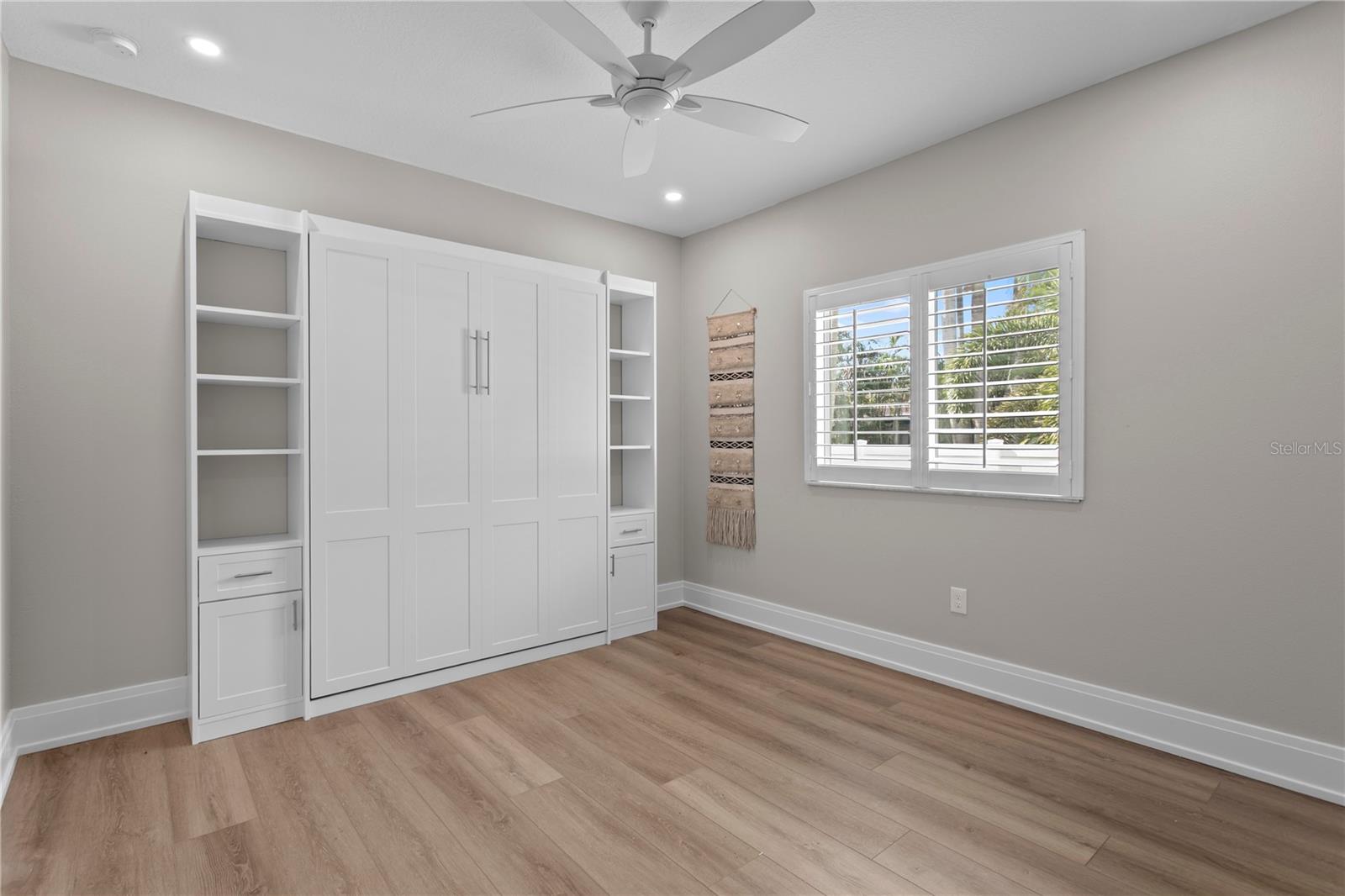 SNELL ISLE BRIGHTBAY - Residential