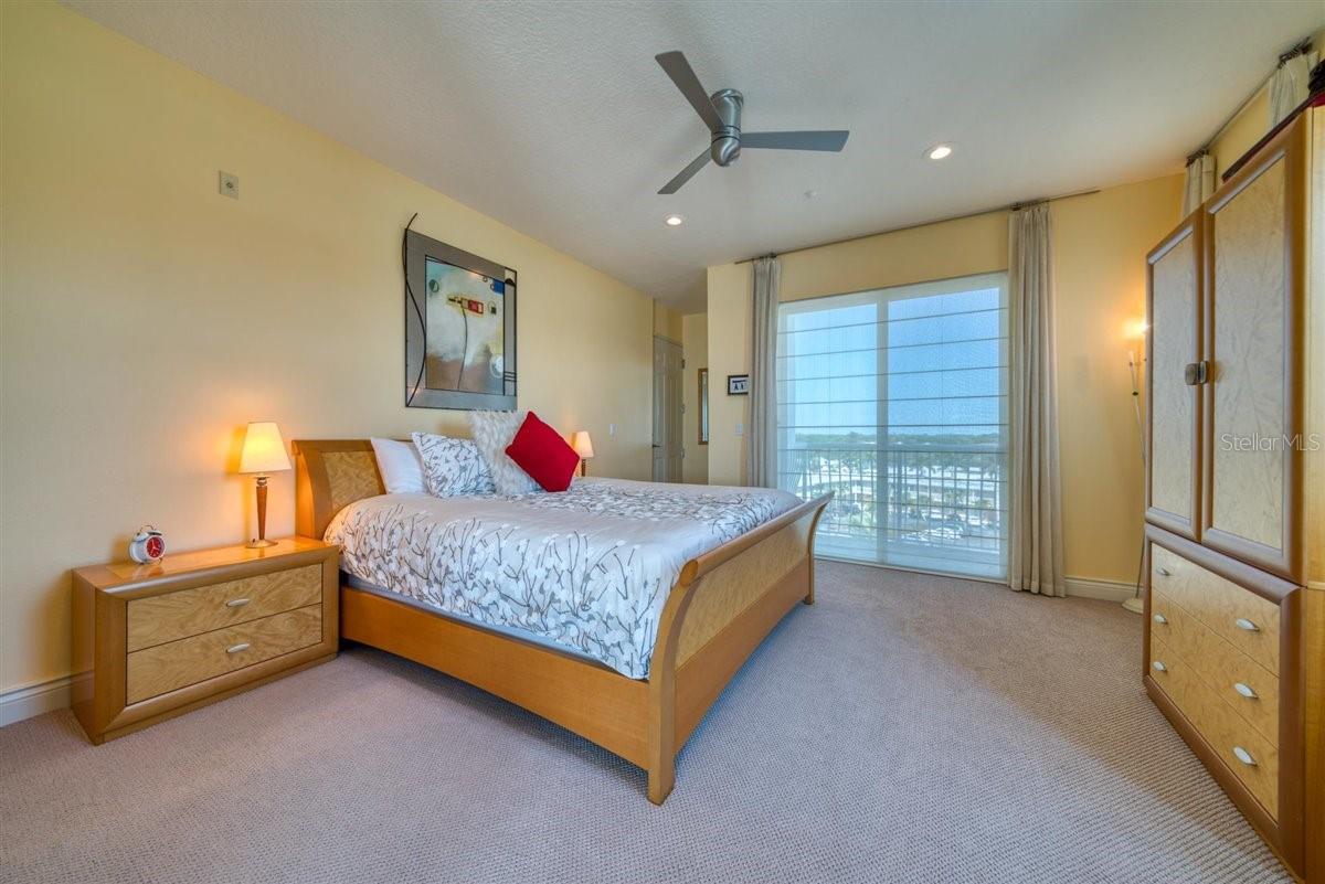 SEA STAR CONDO - Residential