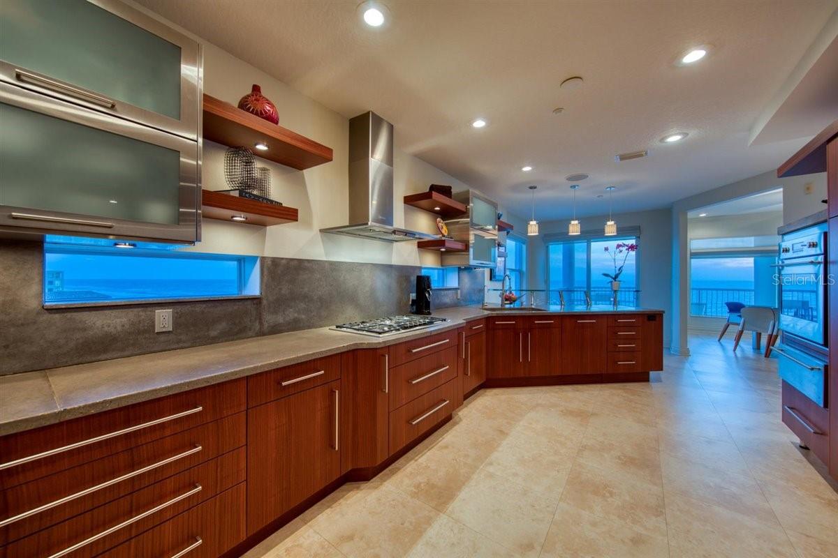 SEA STAR CONDO - Residential