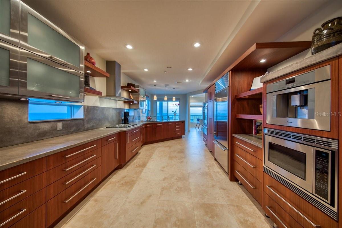 SEA STAR CONDO - Residential