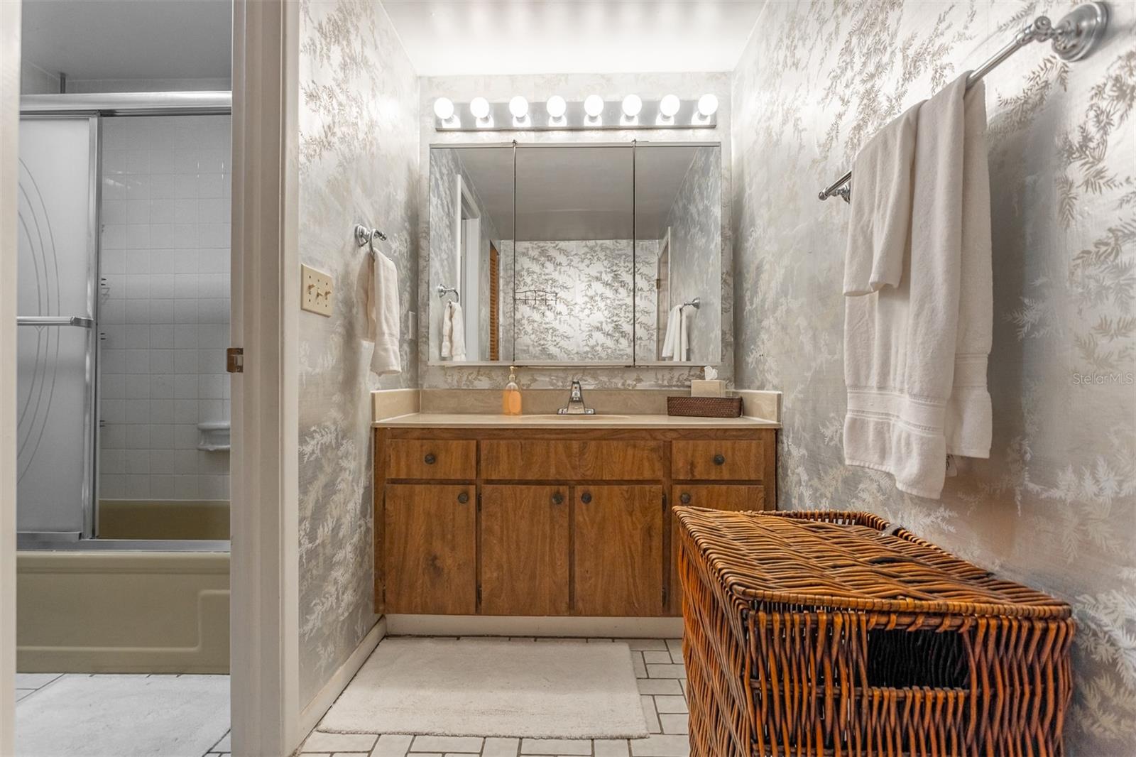 TWIN BRANCH ACRES UNIT ONE - Residential