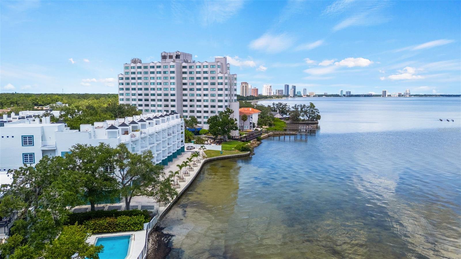 4950 BAYSHORE BOULEVARD 25D