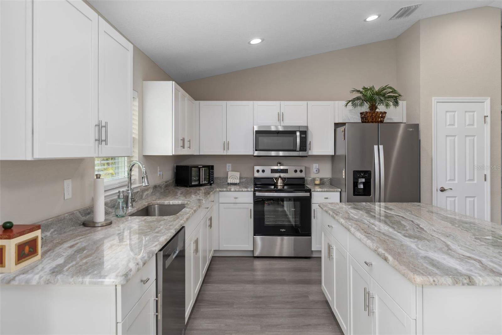 CITRUS SPGS UNIT 11 - Residential