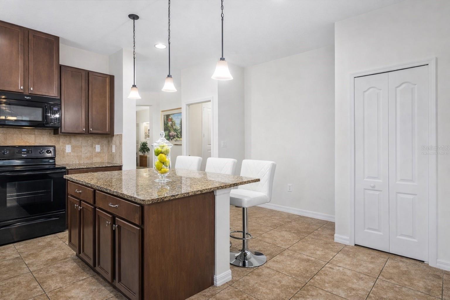 NOVA POINTE PH 1 - Residential