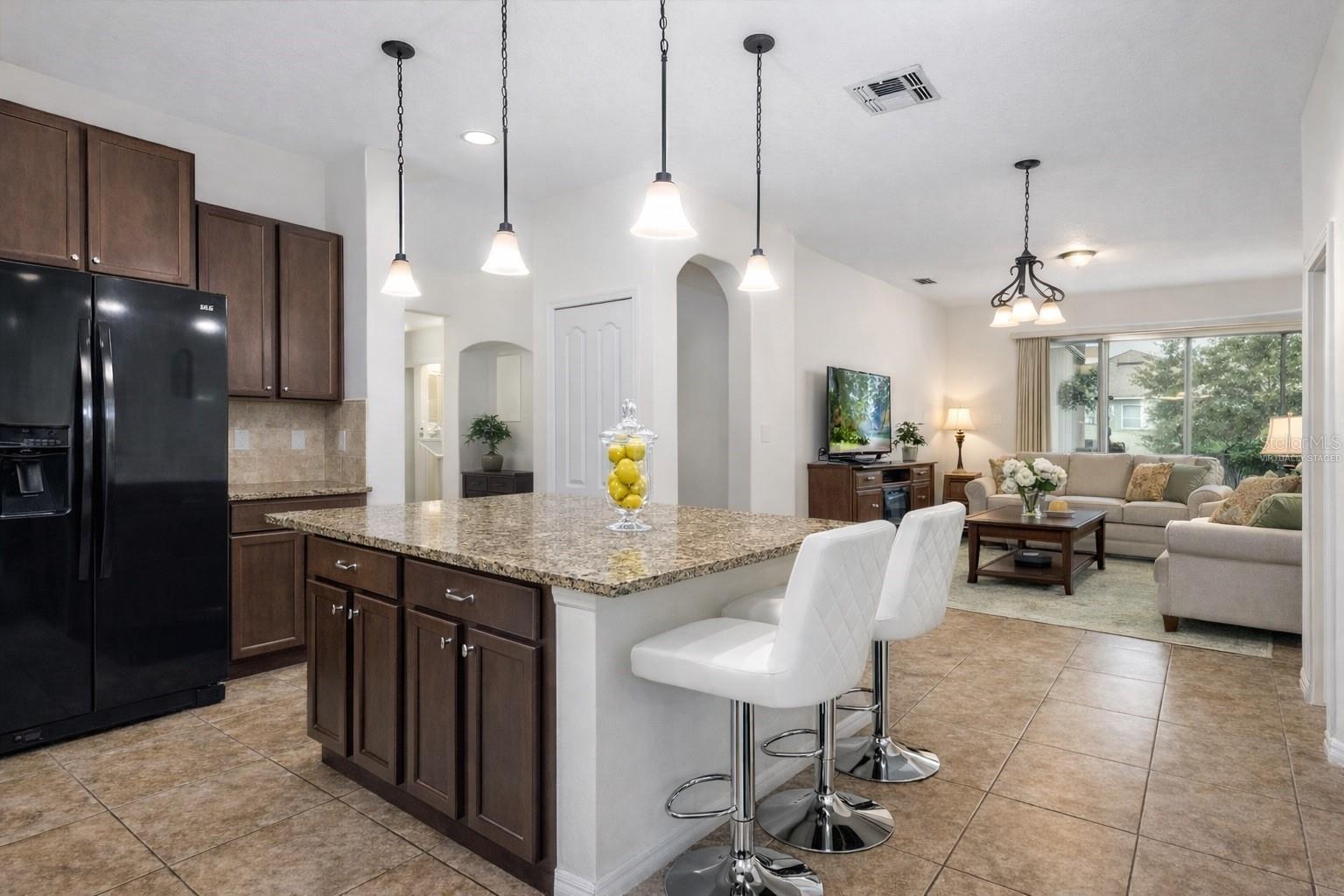 NOVA POINTE PH 1 - Residential