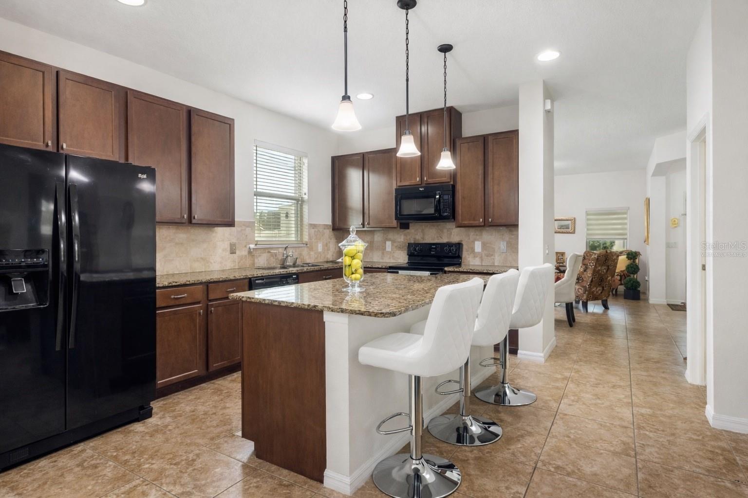 NOVA POINTE PH 1 - Residential