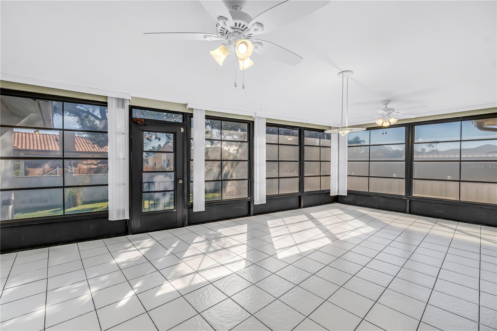 TIERRA VERDE UNIT 1 3RD REP - Residential