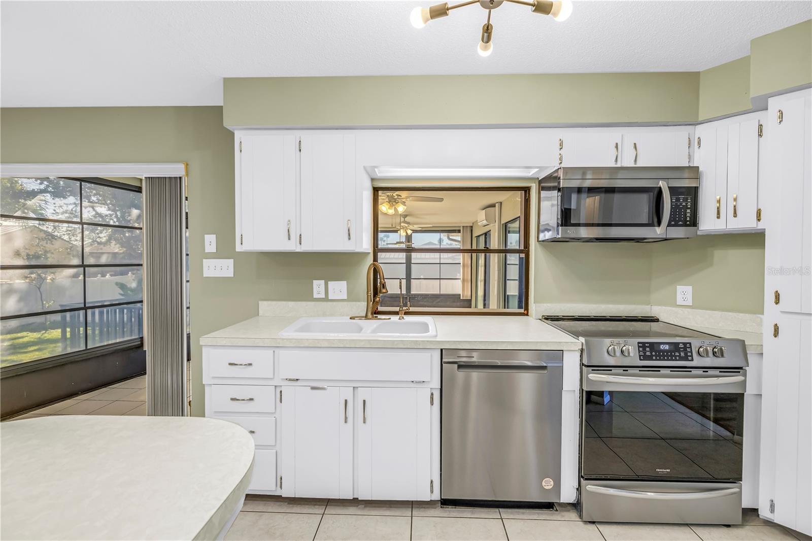 TIERRA VERDE UNIT 1 3RD REP - Residential