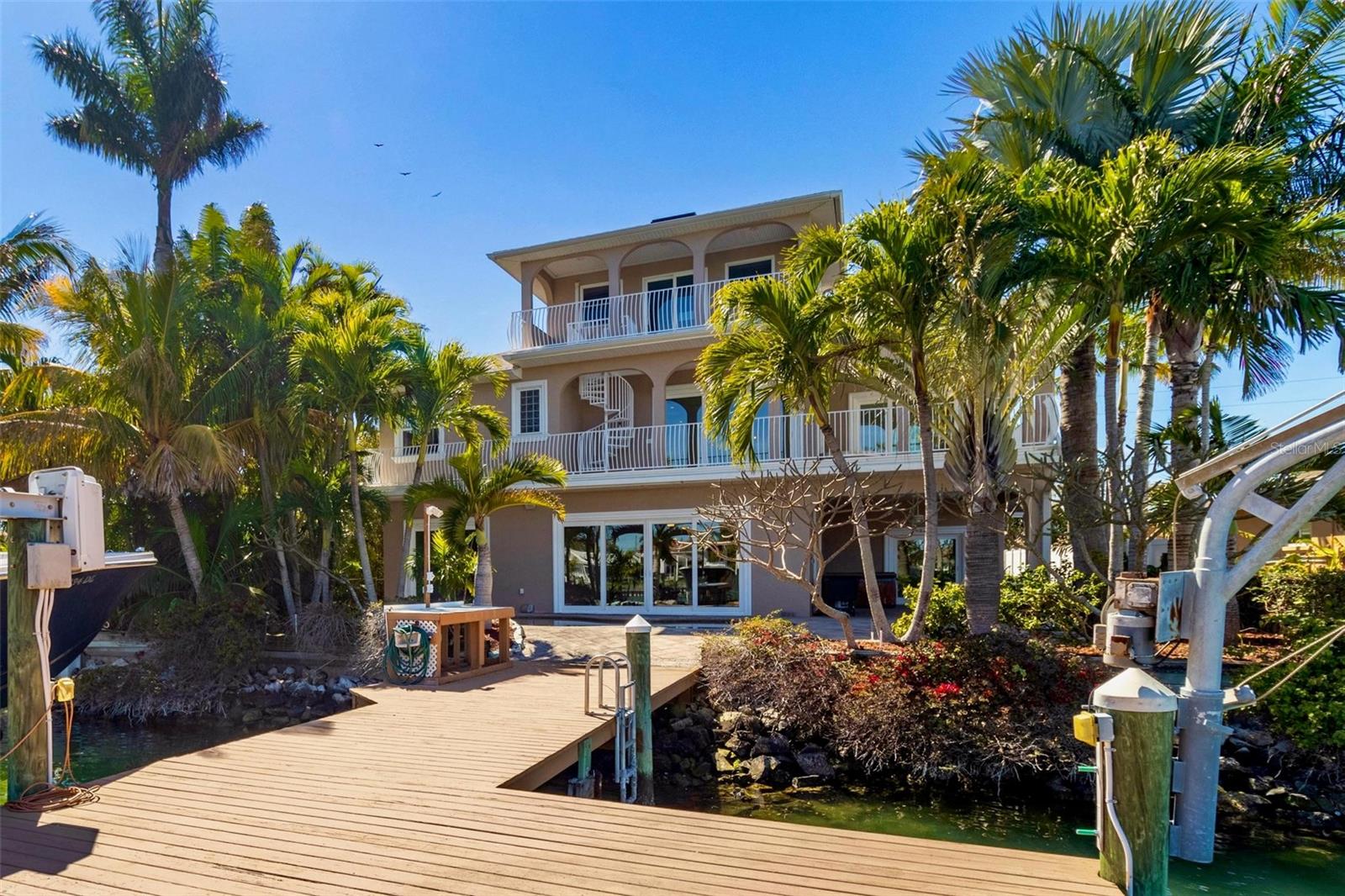 CAPRI ISLE SUB - Residential